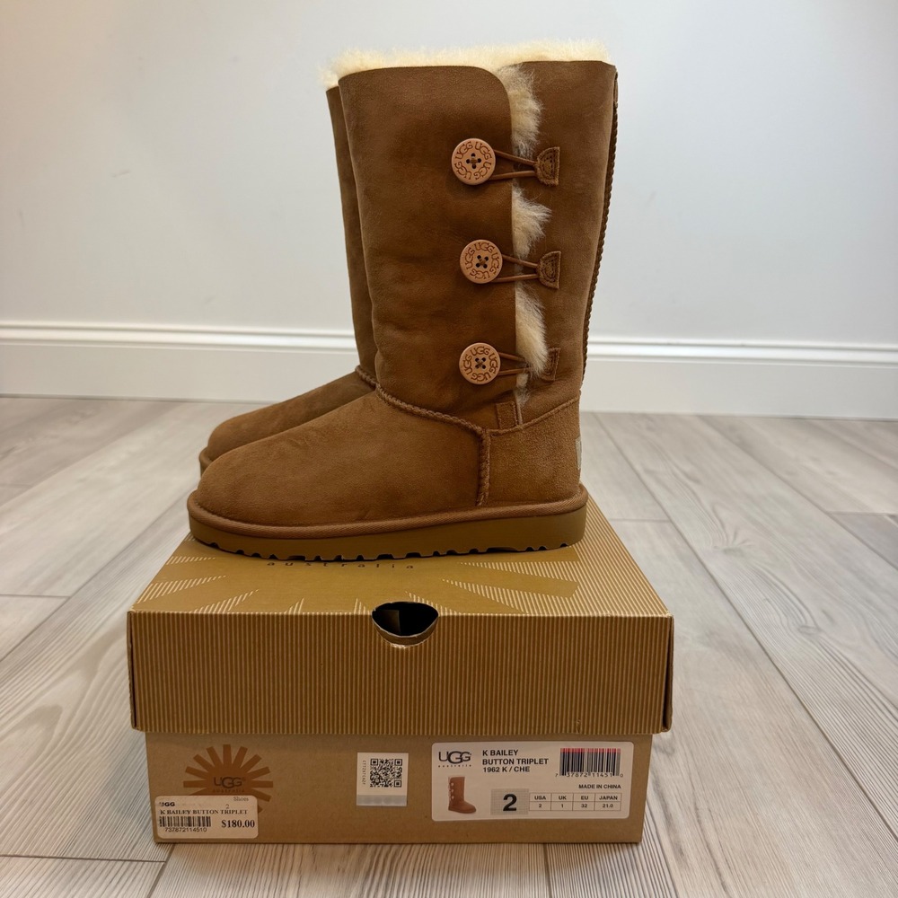 NEW UGG Kids Bailey Button Triplet Chestnut Suede Boots 1962 K CHE Size 2